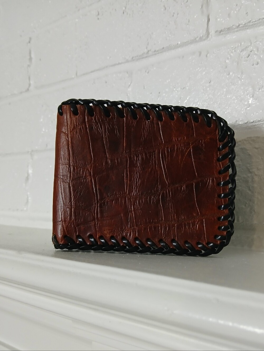 Brown‎ Croc-Embossed Leather Bifold Wallet with Black Whipstitch Trim